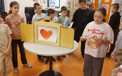 Kamišibaj kazalište u školskoj knjižnici